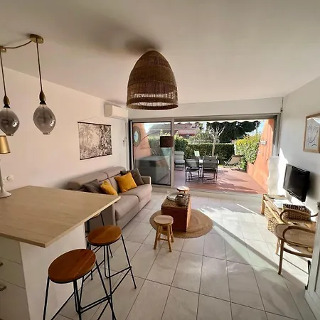 Apartment T2 Avec Piscine, Jardin, Clim Et Parking Bandol