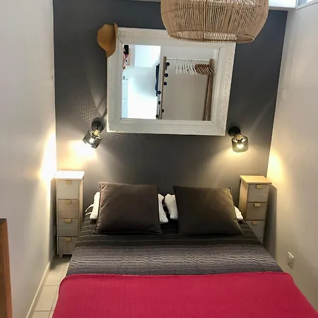 Apartment T2 Avec Piscine, Jardin, Clim Et Parking *