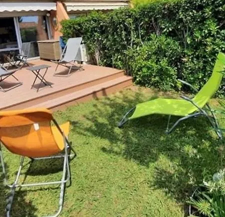 T2 Avec Piscine, Jardin, Clim Et Parking *
